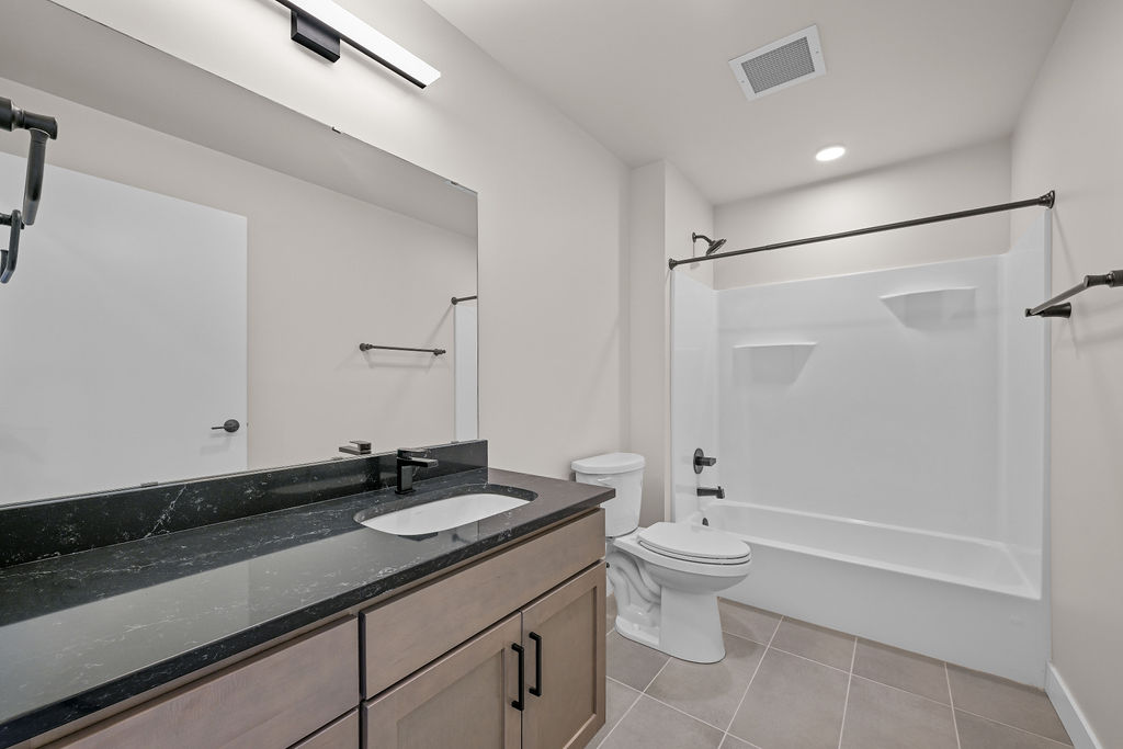 Urbane115 apartment bathroom